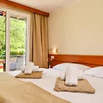 Campsite & Holiday 3*