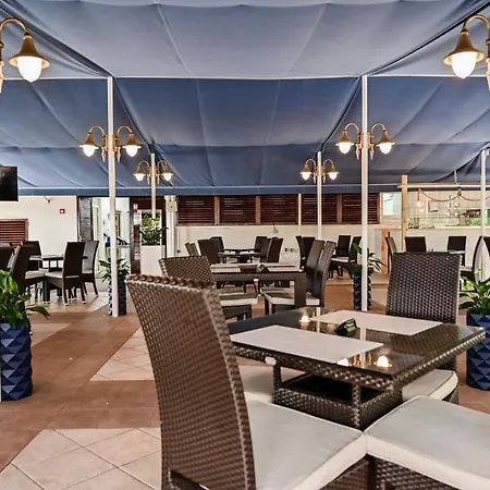 Campsite & Holiday 3*