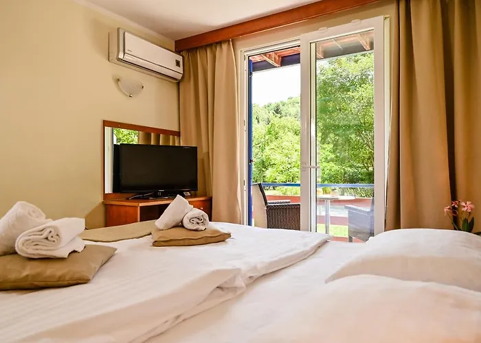 Campsite & Holiday 3*